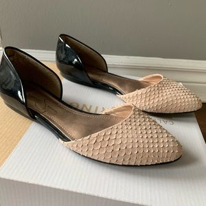 Jessica Simpson Black and Blush flats